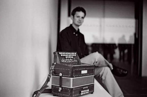 Julian Sutton, Melodeon