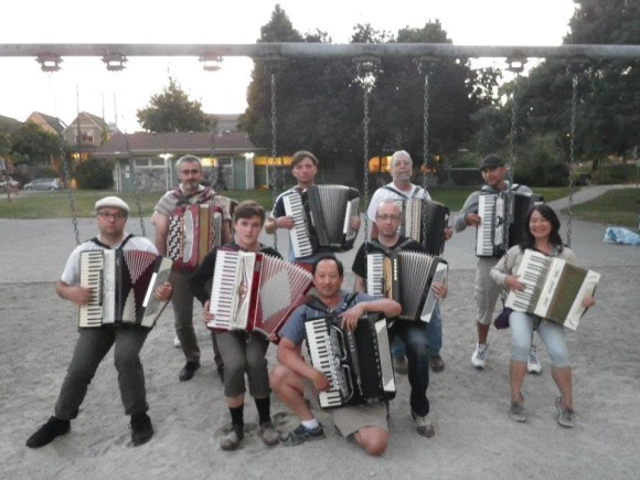 VANCOUVER SQUEEZEBOX CIRCLE