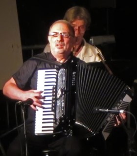 Dr.William Schimmel