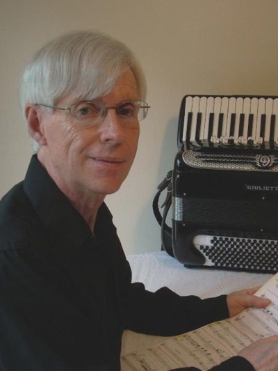 Dr. Robert Young McMahon